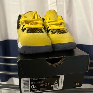Brand New‼️ Jordan 4 Retro Kids Shoes - Yellow